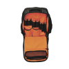 mochila para herramientas y computadora portátil tradesman pro™ en poliéster negro con 25 bolsillos (no incluye herramientas).