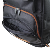 mochila para herramientas tradesman pro™ de 44.5 cm en color negro con 35 bolsillos (no incluye herramientas).