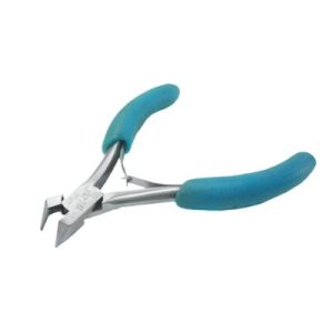 pinza de corte fino frontal al raz, templada y de 4" de largo.