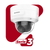 domo ip 6 megapixel / lente mot. 2.7 a 13.5 mm / 40 mts ir exir / conteo de personas / captura facial / ip67 / ik10 / wdr 120 db / poe+ / alarmas y audio i/o / acusense / micro sd / darkfighter