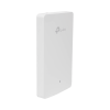 punto de acceso omada doble banda 802.11ac, poe 802.3af/at, mu mimo, mimo 2x2 diseño placa de pared con tres puertos adicionales, soporta hasta 100 clientes.