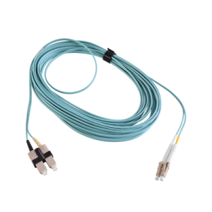 jumper de fibra Óptica multimodo 50/125 xglo om3, lc sc duplex, ofnr, color aqua, 10 metros