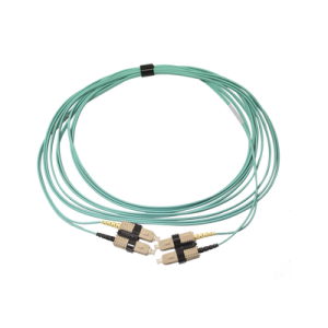 jumper de fibra Óptica multimodo 50/125 om3 xglo, sc sc duplex, ofnr, color aqua, 5 metros