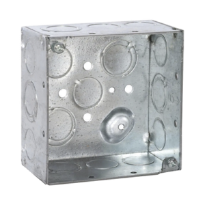 caja cuadrada galvanizada de 4" x 4", profundidad de 2 1/8". cuenta con 10 ko de 1/2" y 6 tko (1/2" 3/4"))