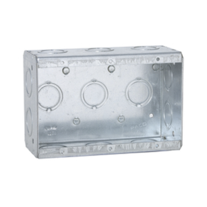 caja multigang de 3 gangs / profundidad de 2 1/2" / 16 entradas de 1/2" y 3/4".