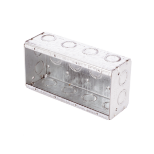 caja multigang de 4 gangs,/ profundidad de 2 1/2"/ 20 tko (1/2" 3/4").