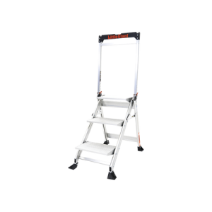 escalera de tijera con punto de apoyo anti caídas de 0.67 m (nivel de pie), con peldaños jumbo, (sku 11903).