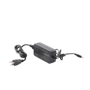 adaptador de pared con cables de extensión para mayor alcance 12 vcc / 5 amperes / profesional / 0.5 metros a la toma de alimentación / 0.5 metros a la conexión del dispositivo