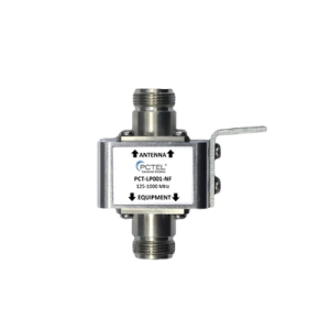 protector coaxial con ceja frontal, conectores n hembra