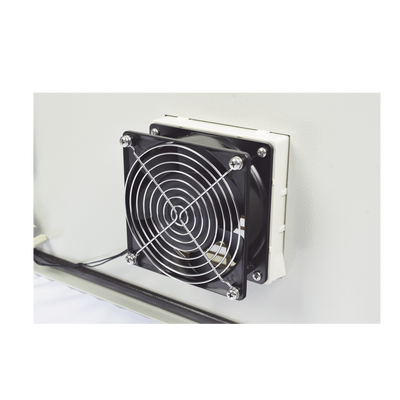 gabinete ventilado de acero ip55 uso en exterior (400 x 600 x 250 mm) con placa trasera interior metálica y compuerta inferior atornillable. incluye ventilador, ventilas, filtros, chapas y llave t. gabinete ventilado de acero ip55 uso en exterior (400 x 600 x 250 mm) con placa trasera interior metálica y compuerta inferior atornillable. incluye ventilador, ventilas, filtros, chapas y llave t.