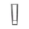 rack de cuatro postes estándar de 19", rieles numerados y roscados #12 24, profundidad máxima de 30 in, 45 unidades de rack, color negro