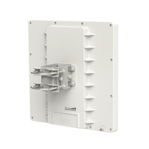 (qrt 5) punto de acceso hasta 300 mbps en 5 ghz (4.9 5.875), antena integrada 24 dbi, hasta 1000 mw de potencia
