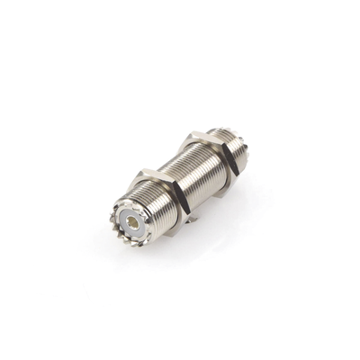adaptador pasamuros de doble uhf hembra (so 239), montaje para panel con rosca estándar. adaptador pasamuros de doble uhf hembra (so 239), montaje para panel con rosca estándar.