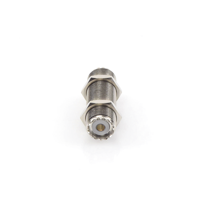 adaptador pasamuros de doble uhf hembra (so 239), montaje para panel con rosca estándar. adaptador pasamuros de doble uhf hembra (so 239), montaje para panel con rosca estándar.