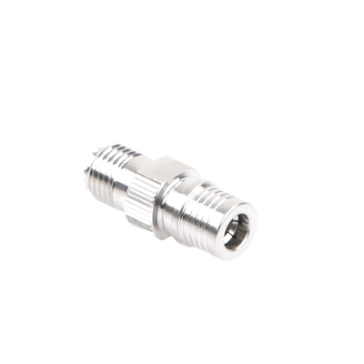 adaptador en línea, de conector qma (quick mate) macho a mini uhf hembra, bronce blanco/ oro/ teflón. adaptador en línea, de conector qma (quick mate) macho a mini uhf hembra, bronce blanco/ oro/ teflón.