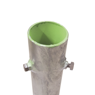 base para mástil hasta 2" con opresores, base de 30 x 30 cm y tubo de 50 cm ced. 30. galv. inmersión. base para mástil hasta 2" con opresores, base de 30 x 30 cm y tubo de 50 cm ced. 30. galv. inmersión.