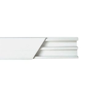 canaleta blanca de pvc auto extinguible, con división, 20 x 10 mm, tramo de 2.5m (5101 01250)