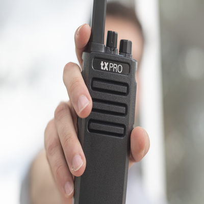 radio portátil uhf, 5w de potencia, scrambler de voz, alta cobertura, 400 470 mhz, 16 canales preconfigurados radio portátil uhf, 5w de potencia, scrambler de voz, alta cobertura, 400 470 mhz, 16 canales preconfigurados