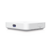 ucg max cloud gateway de 2.5 gbe compacto con soporte para hasta 30 dispositivos unifi, 300+ clientes, enrutamiento ips de 2.3 gbps y almacenamiento 512 gb de memoria interna