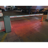 barrera vehicular izquierda / soporta brazo de hasta 5.5 m / final de carrera ajustable por programación / movimiento fluido / diseño elegante color gris