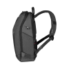 mochila urbana con bolsillos para laptop y tablet.
