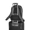 mochila urbana con bolsillos para laptop y tablet.