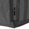 mochila urbana con bolsillos para laptop y tablet.