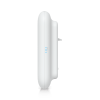 u7 pro outdoor wifi 7 tri banda para exteriores ip67 con soporte 6 ghz, antena direccional integrada, cobertura de hasta 465 m² y capacidad para 300 usuarios