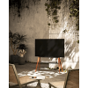 soporte de tv easel studio tv floor stand | compatible vesa 200x200 a 600x400 | para pantallas de hasta 75 pulgadas | capacidad de peso 40 kg | altura ajustable 905 2590 mm | incluye cable anti caída